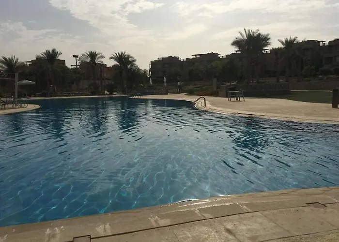 Apartment Luxury 5br With Sea View & Garden In Einbay
