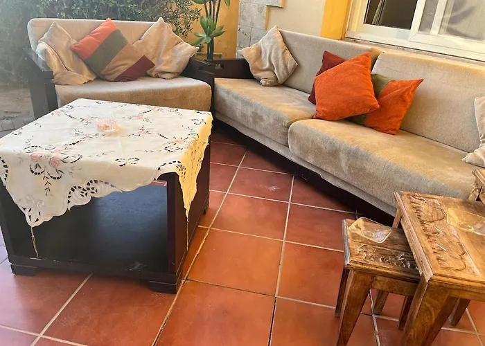 Apartment Luxury 5br With Sea View & Garden In Einbay