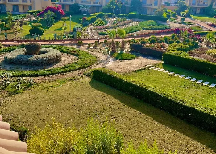 Apartment Luxury 5br With Sea View & Garden In Einbay *