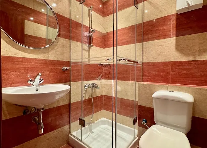 Luxury 5br With Sea View & Garden In Einbay Apartment *