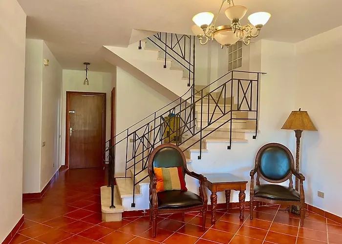 Luxury 5br With Sea View & Garden In Einbay Apartment *